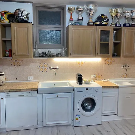 Bed & Breakfast Flat With View E Garden 3*