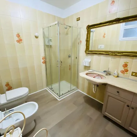 Flat With View E Garden 3*