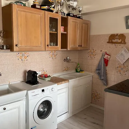 Bed and breakfast Flat With View E Garden 4*