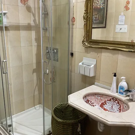 Flat With View E Garden 4*